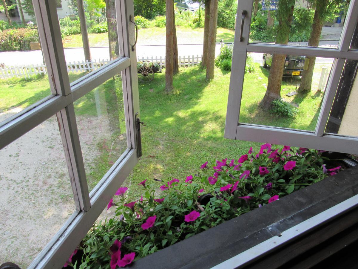 ペンション ちゃうちゃう Acomodação com café da manhã Hakuba Exterior foto